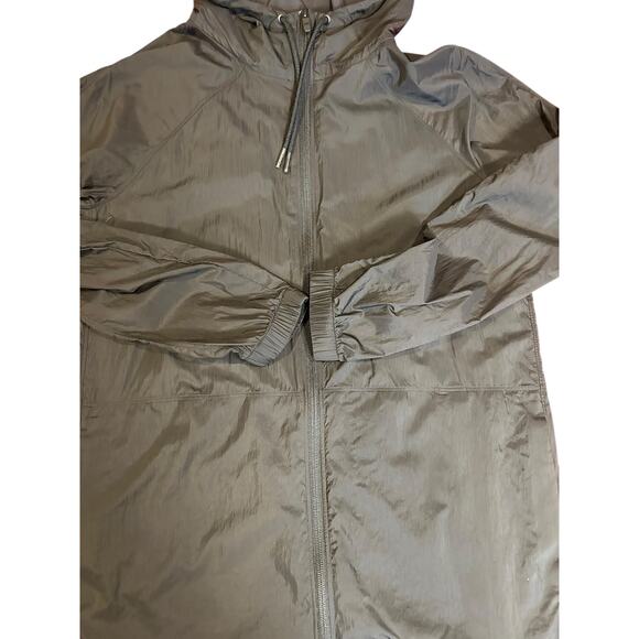 LULULEMON Black Seek the Sky Jacket Packable Water Resistant Women Size 10 or 12 - Picture 8 of 11